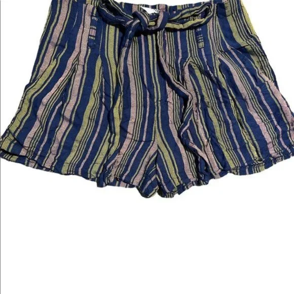 Bohemian Necessary Objects Pleated Shorts - Picture 1 of 2